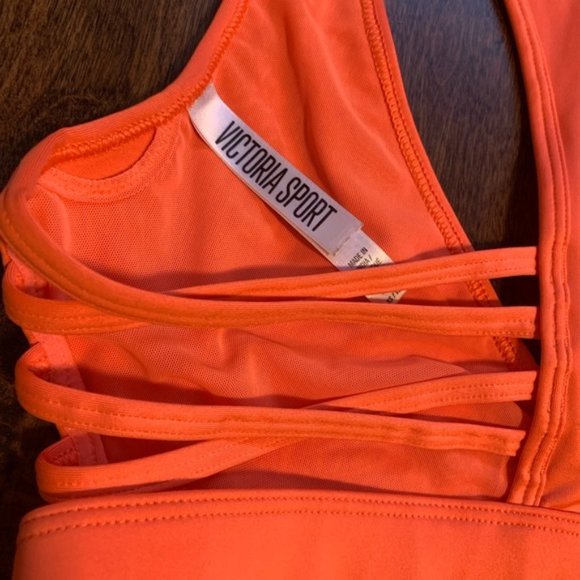SOLD 💕💕 Victoria Secret Sports Bra ☄️ - Picture 4 of 4